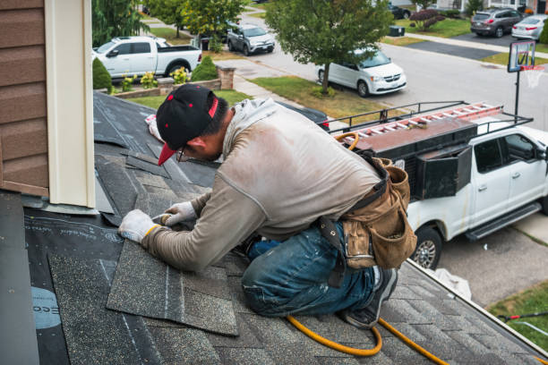 Professional Gutter Installation technician working in Hamilton, GA